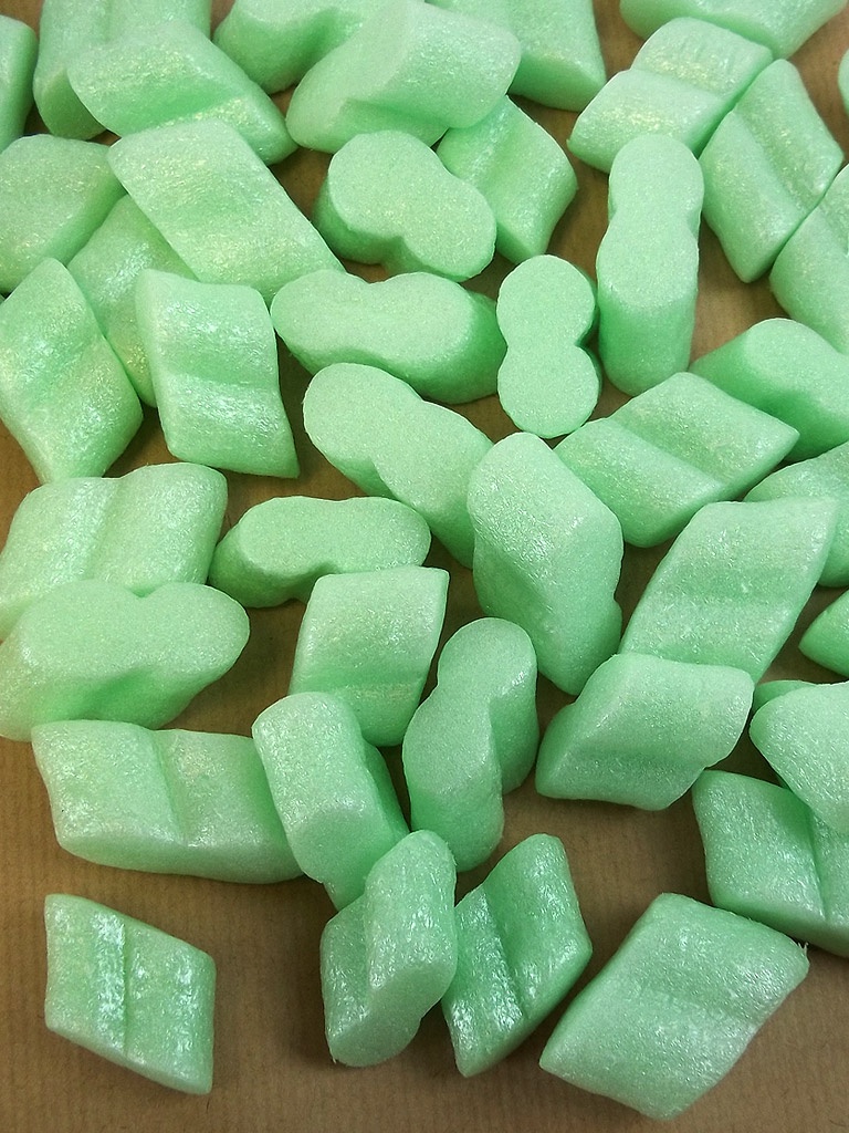 Recycled & Degradable LooseFill Packaging Chips (Loosefill)